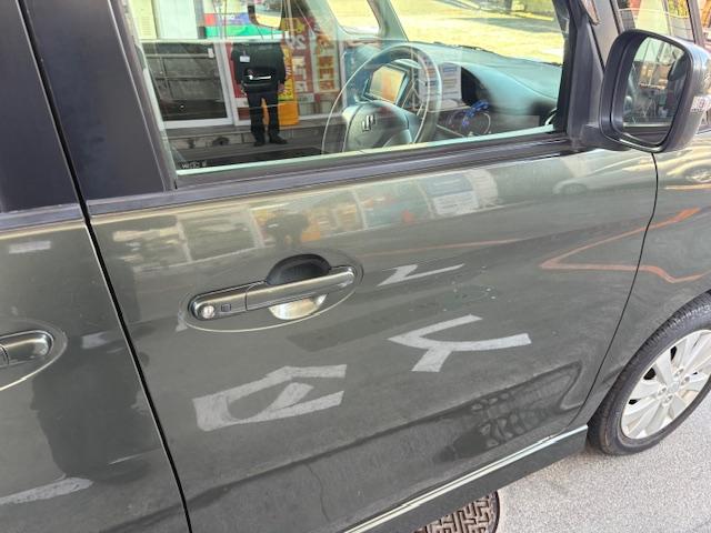 スペーシアカスタム ＸＳ　バックカメラ　両側スライド・片側電動　ナビ　ＴＶ　ＨＩＤ　スマートキー　アイドリングストップ　電動格納ミラー　ベンチシート　ＣＶＴ　盗難防止システム　ＡＢＳ　ＣＤ　ＤＶＤ再生　ＵＳＢ　アルミホイール（49枚目）