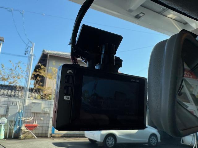 ジムニー ワイルドウインド　リフトアップ　４ＷＤ　前後ドライブレコーダー　Ｂｌｕｅｔｏｏｔｈ接続　社外マフラー　ナビ　ＴＶ　キーレスエントリー　電動格納ミラー　シートヒーター　ＭＴ　ルーフレール　アルミホイール　衝突安全ボディ（4枚目）