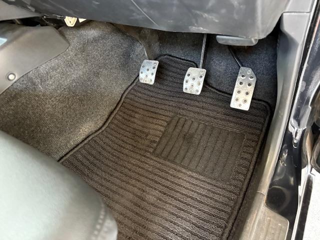 ジムニー ワイルドウインド　リフトアップ　４ＷＤ　前後ドライブレコーダー　Ｂｌｕｅｔｏｏｔｈ接続　社外マフラー　ナビ　ＴＶ　キーレスエントリー　電動格納ミラー　シートヒーター　ＭＴ　ルーフレール　アルミホイール　衝突安全ボディ（40枚目）