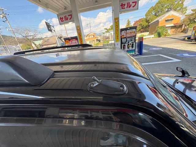 ジムニー ワイルドウインド　リフトアップ　４ＷＤ　前後ドライブレコーダー　Ｂｌｕｅｔｏｏｔｈ接続　社外マフラー　ナビ　ＴＶ　キーレスエントリー　電動格納ミラー　シートヒーター　ＭＴ　ルーフレール　アルミホイール　衝突安全ボディ（46枚目）