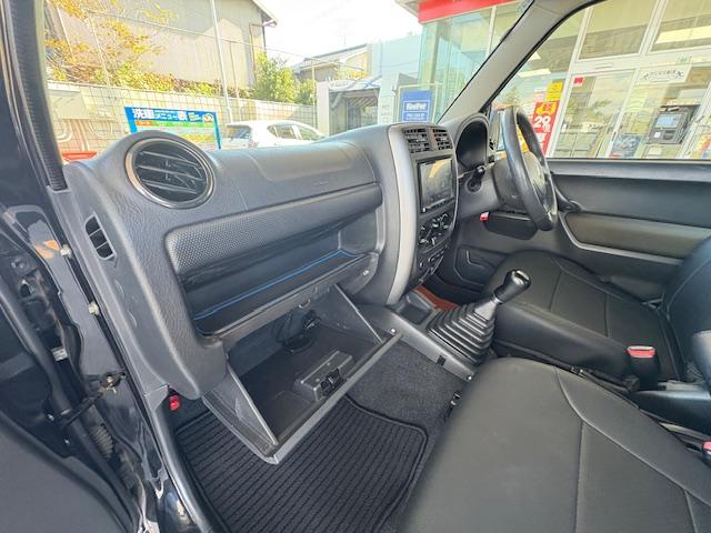 ジムニー ワイルドウインド　リフトアップ　４ＷＤ　前後ドライブレコーダー　Ｂｌｕｅｔｏｏｔｈ接続　社外マフラー　ナビ　ＴＶ　キーレスエントリー　電動格納ミラー　シートヒーター　ＭＴ　ルーフレール　アルミホイール　衝突安全ボディ（48枚目）