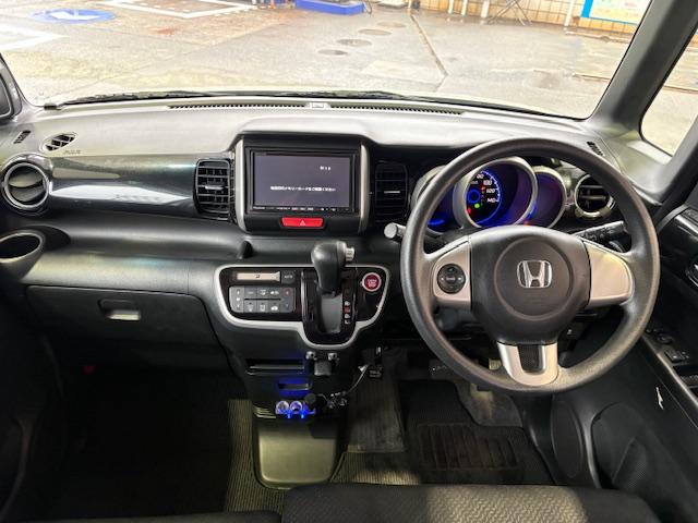 N-BOXカスタム G・Lパッケージ ワンオーナー ドライブレコーダー 両側スライド・片側電動 オートライト HID スマートキー アイドリングストップ 電動格納ミラー ベンチシート CVT 盗難防止システム ABS ESC(2枚目)