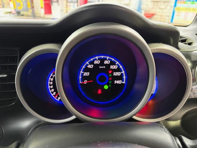 N-BOXカスタム G・Lパッケージ ワンオーナー ドライブレコーダー 両側スライド・片側電動 オートライト HID スマートキー アイドリングストップ 電動格納ミラー ベンチシート CVT 盗難防止システム ABS ESC(4枚目)