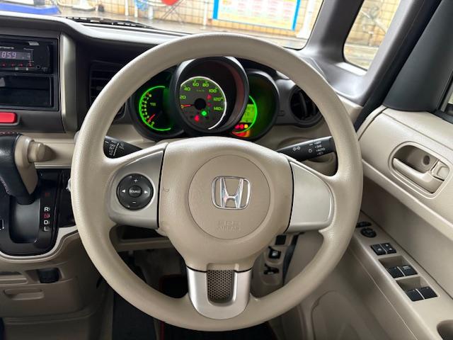 Ｎ－ＢＯＸ＋ Ｇ・Ｌパッケージ　ドライブレコーダー　両側電動スライドドア　オートライト　スマートキー　アイドリングストップ　電動格納ミラー　ベンチシート　ＣＶＴ　盗難防止システム　ＡＢＳ　ＥＳＣ　ＣＤ　アルミホイール　衝突安全ボディ（3枚目）