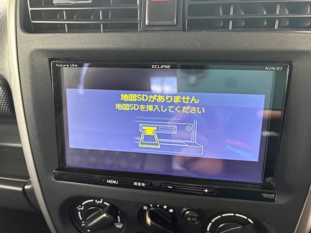 ジムニー ＸＧ　リフトアップ　Ｂｌｕｅｔｏｏｔｈ接続　社外マフラー　４ＷＤ　ドライブレコーダー　キーレスエントリー　電動格納ミラー　ＭＴ　ＡＢＳ　社外アルミホイール　衝突安全ボディ　エアコン　パワーウィンドウ（4枚目）