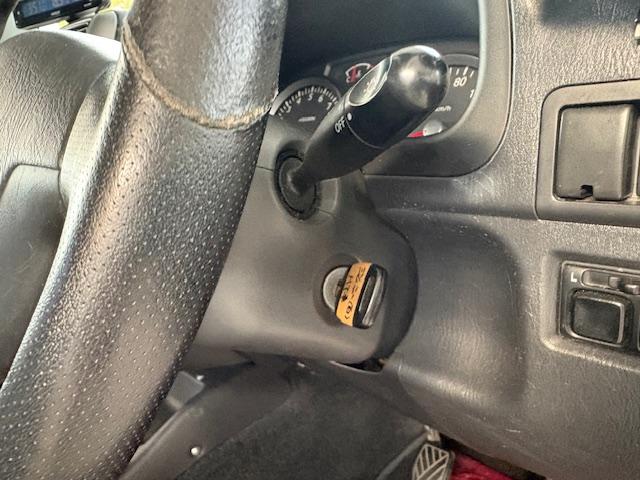 ジムニー ＸＧ　リフトアップ　Ｂｌｕｅｔｏｏｔｈ接続　社外マフラー　４ＷＤ　ドライブレコーダー　キーレスエントリー　電動格納ミラー　ＭＴ　ＡＢＳ　社外アルミホイール　衝突安全ボディ　エアコン　パワーウィンドウ（8枚目）