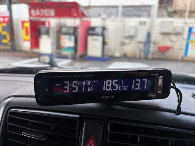 ジムニー ＸＧ　リフトアップ　Ｂｌｕｅｔｏｏｔｈ接続　社外マフラー　４ＷＤ　ドライブレコーダー　キーレスエントリー　電動格納ミラー　ＭＴ　ＡＢＳ　社外アルミホイール　衝突安全ボディ　エアコン　パワーウィンドウ（23枚目）