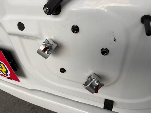 ジムニー ＸＧ　リフトアップ　Ｂｌｕｅｔｏｏｔｈ接続　社外マフラー　４ＷＤ　ドライブレコーダー　キーレスエントリー　電動格納ミラー　ＭＴ　ＡＢＳ　社外アルミホイール　衝突安全ボディ　エアコン　パワーウィンドウ（43枚目）