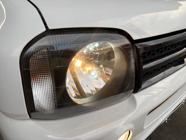 ジムニー ＸＧ　リフトアップ　Ｂｌｕｅｔｏｏｔｈ接続　社外マフラー　４ＷＤ　ドライブレコーダー　キーレスエントリー　電動格納ミラー　ＭＴ　ＡＢＳ　社外アルミホイール　衝突安全ボディ　エアコン　パワーウィンドウ（44枚目）