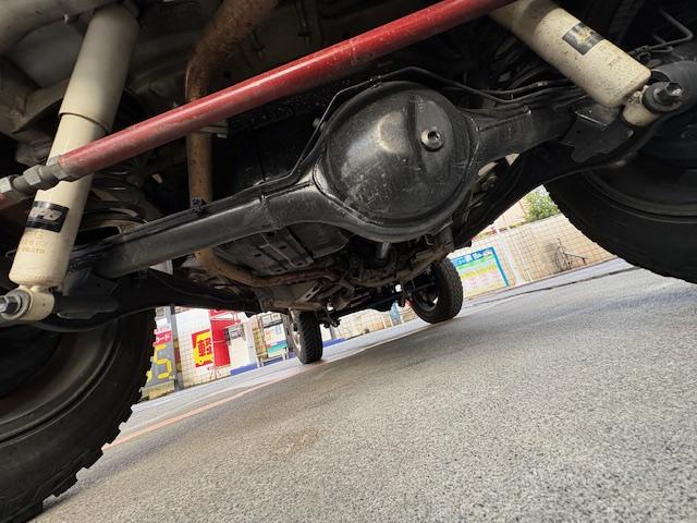 ジムニー ＸＧ　リフトアップ　Ｂｌｕｅｔｏｏｔｈ接続　社外マフラー　４ＷＤ　ドライブレコーダー　キーレスエントリー　電動格納ミラー　ＭＴ　ＡＢＳ　社外アルミホイール　衝突安全ボディ　エアコン　パワーウィンドウ（48枚目）