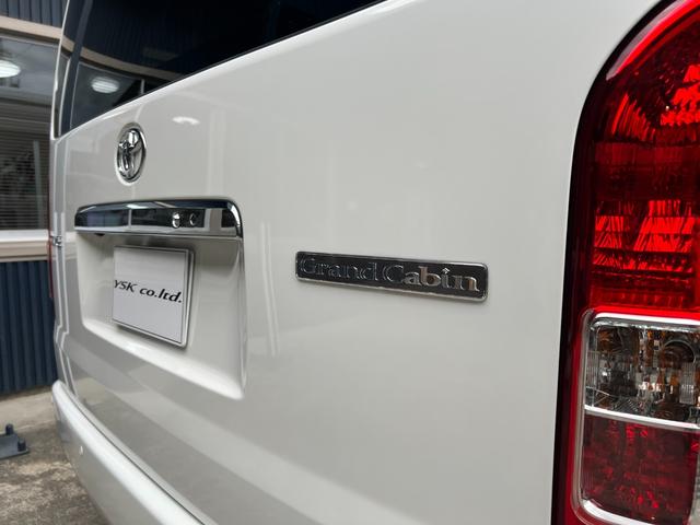 ハイエースワゴン グランドキャビン　★ワンオーナー★寒冷地仕様★純正ナビ、ＴＶ★パノラミックビューモニター★デジタルインナーミラー★ＬＥＤヘッドライト★イージークローザー付片側パワースライドドア★プッシュスタート★キーレス★ＥＴＣ（11枚目）