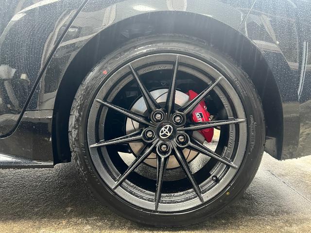 ＧＲカローラ ＲＺ　★ワンオーナー★ディスプレイオーディオ＋８スピーカーＪＢＬサウンドシステム★スポーツスペシャルパッケージ★サブラジエター★純正１８インチＡＷ（ＢＢＳ鍛造）★専用レッドキャリパー★置くだけ充電（15枚目）