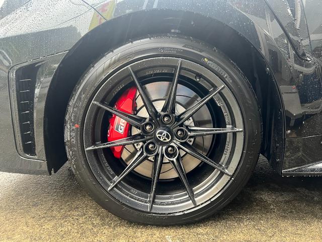 ＧＲカローラ ＲＺ　★ワンオーナー★ディスプレイオーディオ＋８スピーカーＪＢＬサウンドシステム★スポーツスペシャルパッケージ★サブラジエター★純正１８インチＡＷ（ＢＢＳ鍛造）★専用レッドキャリパー★置くだけ充電（16枚目）