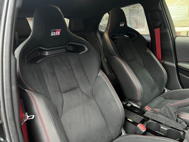 ＧＲカローラ ＲＺ　★ワンオーナー★ディスプレイオーディオ＋８スピーカーＪＢＬサウンドシステム★スポーツスペシャルパッケージ★サブラジエター★純正１８インチＡＷ（ＢＢＳ鍛造）★専用レッドキャリパー★置くだけ充電（21枚目）
