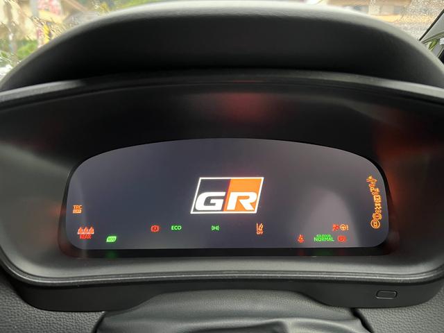 ＧＲカローラ ＲＺ　★ワンオーナー★ディスプレイオーディオ＋８スピーカーＪＢＬサウンドシステム★スポーツスペシャルパッケージ★サブラジエター★純正１８インチＡＷ（ＢＢＳ鍛造）★専用レッドキャリパー★置くだけ充電（30枚目）