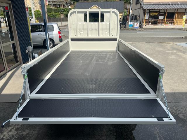 ダイナトラック モクセイジャストロー　★ワンオーナー★Ｇパッケージ★電動格納式ワイドビュー２面鏡式ミラー★フロントバンパー塗装樹脂＋メッキガーニッシュ★ＬＥＤヘッドライト、フォグランプ★Ｂモニター内蔵ミラー★キーレス★ＥＴＣ２．０（9枚目）
