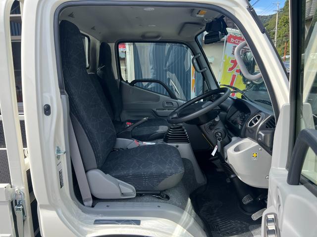 ダイナトラック モクセイジャストロー　★ワンオーナー★Ｇパッケージ★電動格納式ワイドビュー２面鏡式ミラー★フロントバンパー塗装樹脂＋メッキガーニッシュ★ＬＥＤヘッドライト、フォグランプ★Ｂモニター内蔵ミラー★キーレス★ＥＴＣ２．０（10枚目）