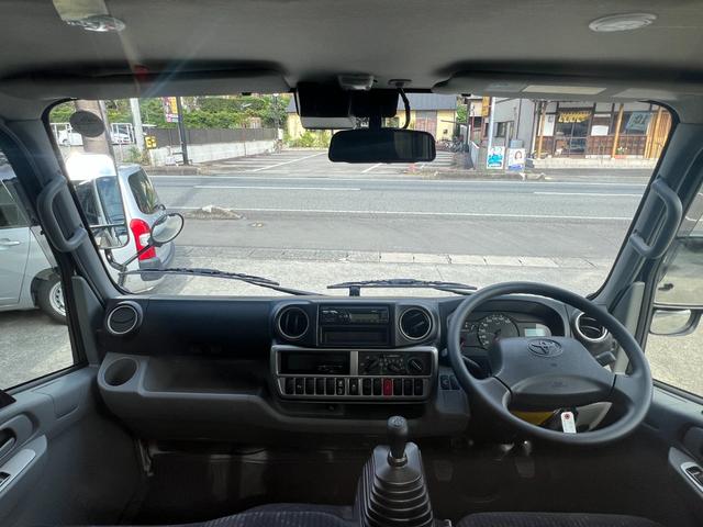 ダイナトラック モクセイジャストロー　★ワンオーナー★Ｇパッケージ★電動格納式ワイドビュー２面鏡式ミラー★フロントバンパー塗装樹脂＋メッキガーニッシュ★ＬＥＤヘッドライト、フォグランプ★Ｂモニター内蔵ミラー★キーレス★ＥＴＣ２．０（14枚目）