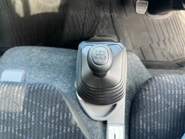 ダイナトラック モクセイジャストロー　★ワンオーナー★Ｇパッケージ★電動格納式ワイドビュー２面鏡式ミラー★フロントバンパー塗装樹脂＋メッキガーニッシュ★ＬＥＤヘッドライト、フォグランプ★Ｂモニター内蔵ミラー★キーレス★ＥＴＣ２．０（25枚目）