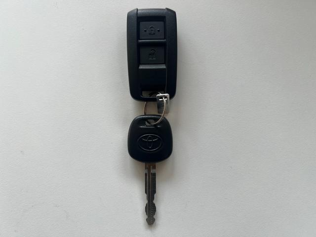 ダイナトラック モクセイジャストロー　★ワンオーナー★Ｇパッケージ★電動格納式ワイドビュー２面鏡式ミラー★フロントバンパー塗装樹脂＋メッキガーニッシュ★ＬＥＤヘッドライト、フォグランプ★Ｂモニター内蔵ミラー★キーレス★ＥＴＣ２．０（33枚目）