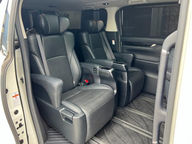 アルファード ２．５Ｓ　Ｃパッケージ　★ワンオーナー★ムーンルーフ★クルーズコントロール★シートヒーター＆ベンチレーション★メモリー機能付きパワーシート★ステアリングヒーター★アルパイン製ナビ、Ｂモニター、ＴＶ★デジタルインナーミラー（23枚目）