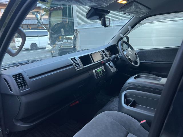 ハイエースワゴン ＧＬ　★ワンオーナー★寒冷地仕様★純正ナビ、ＴＶ★パノラミックビューモニター★デジタルインナーミラー★電動格納ミラー★片側パワースライドドア★オートマチックハイビーム★ＬＥＤヘッドライト★キーレス★ＥＴＣ（14枚目）