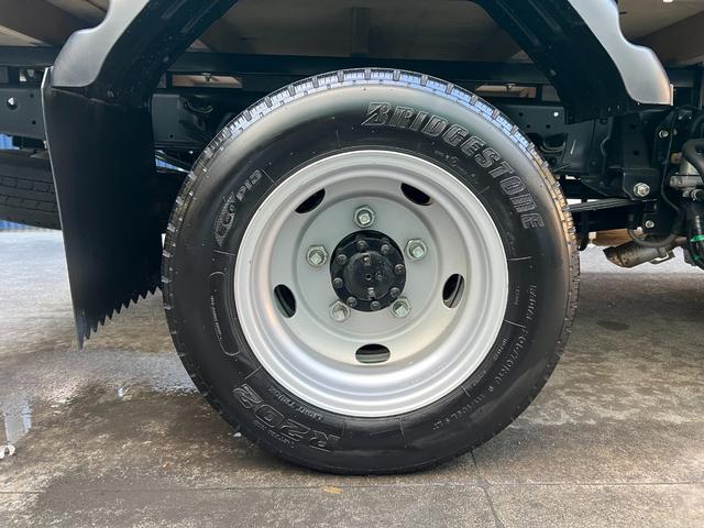 エルフトラック ホロウィング　★ワンオーナー★ホロウィング★電動格納ミラー★ライトレベライザー★オーバーヘッドシェルフ★誤発信抑制機能★キーレス★ＬＤＷＳ（24枚目）