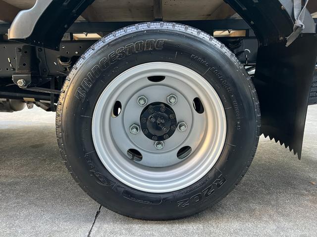 エルフトラック ホロウィング　★ワンオーナー★ホロウィング★電動格納ミラー★ライトレベライザー★オーバーヘッドシェルフ★誤発信抑制機能★キーレス★ＬＤＷＳ（25枚目）