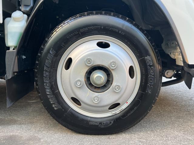 エルフトラック ホロウィング　★ワンオーナー★ホロウィング★電動格納ミラー★ライトレベライザー★オーバーヘッドシェルフ★誤発信抑制機能★キーレス★ＬＤＷＳ（26枚目）