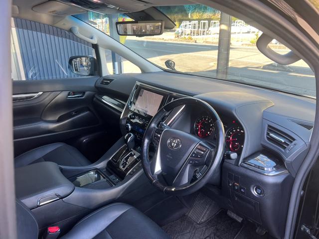 アルファード ２．５Ｓ　Ｃパッケージ　★ワンオーナー★純正ナビ、ＴＶ、Ｂモニター★ツインムーンルーフ★クルーズコントロール★ステアリングヒーター★シートヒーター＆ベンチレーション★メモリー機能付きパワーシート★フリップダウンモニター（12枚目）