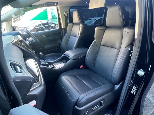 アルファード ２．５Ｓ　Ｃパッケージ　★ワンオーナー★純正ナビ、ＴＶ、Ｂモニター★ツインムーンルーフ★クルーズコントロール★ステアリングヒーター★シートヒーター＆ベンチレーション★メモリー機能付きパワーシート★フリップダウンモニター（18枚目）