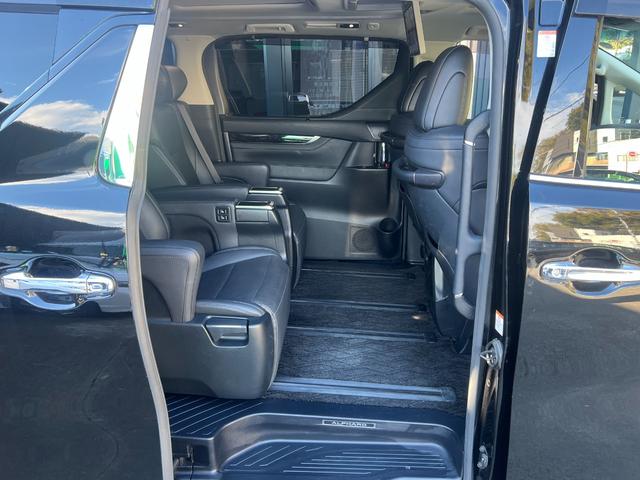アルファード ２．５Ｓ　Ｃパッケージ　★ワンオーナー★純正ナビ、ＴＶ、Ｂモニター★ツインムーンルーフ★クルーズコントロール★ステアリングヒーター★シートヒーター＆ベンチレーション★メモリー機能付きパワーシート★フリップダウンモニター（24枚目）