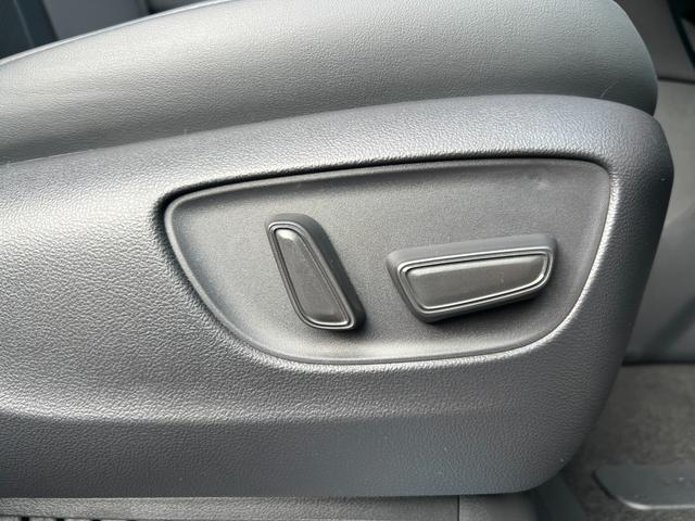 ヴェルファイアハイブリッド エグゼクティブラウンジ　★ワンオーナー★寒冷地仕様★モデリスタエアロパーツ＋モデリスタシグネチャーイルミブレード★ユニバーサルステップ★左右独立ムーンルーフ★ＪＢＬサウンドシステム★リアエンターテインメント（20枚目）