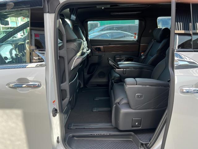 ヴェルファイアハイブリッド エグゼクティブラウンジ　★ワンオーナー★寒冷地仕様★モデリスタエアロパーツ＋モデリスタシグネチャーイルミブレード★ユニバーサルステップ★左右独立ムーンルーフ★ＪＢＬサウンドシステム★リアエンターテインメント（26枚目）