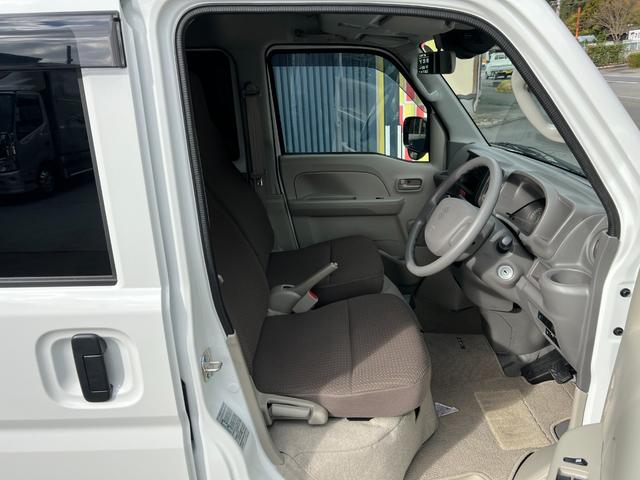 エブリイ ＰＡリミテッド　★ワンオーナー★オーバーヘッドシェルフ★デュアルカメラブレーキサポート★車線逸脱警報★ライトレベライザー★ＥＴＣ★キーレス（10枚目）