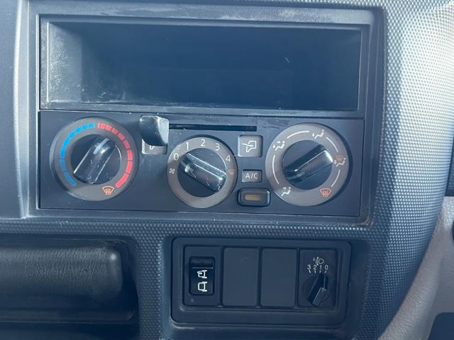 アトラストラック フルスーパーローＤＸ　★ワンオーナー★ダブルキャブ／フルスーパーローシングルタイヤ／木製★社外ナビ、ＴＶ★オーバーヘッドシェルフ★電動格納ミラー★ＥＴＣ（22枚目）