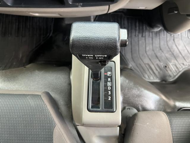 アトラストラック フルスーパーローＤＸ　★ワンオーナー★ダブルキャブ／フルスーパーローシングルタイヤ／木製★社外ナビ、ＴＶ★オーバーヘッドシェルフ★電動格納ミラー★ＥＴＣ（27枚目）