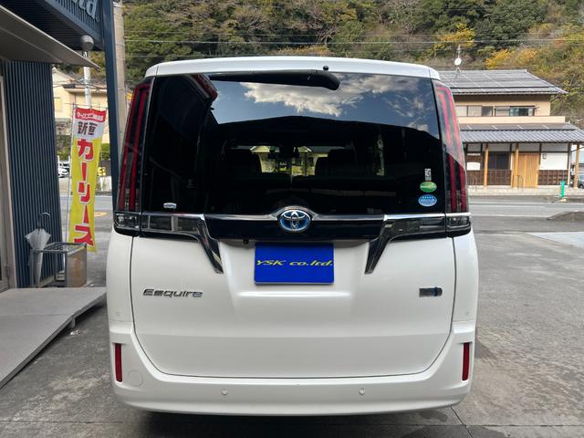 エスクァイア ハイブリッドＧｉ　★ワンオーナー★純正ナビ、ＴＶ、Ｂモニター★両側パワースライドドア★クルーズコントロール★シートヒーター★フリップダウンモニター★オートマチックハイビーム★ＥＴＣ（8枚目）