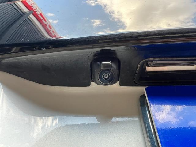 エスクァイア ハイブリッドＧｉ　★ワンオーナー★純正ナビ、ＴＶ、Ｂモニター★両側パワースライドドア★クルーズコントロール★シートヒーター★フリップダウンモニター★オートマチックハイビーム★ＥＴＣ（12枚目）