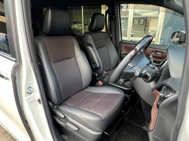 エスクァイア ハイブリッドＧｉ　★ワンオーナー★純正ナビ、ＴＶ、Ｂモニター★両側パワースライドドア★クルーズコントロール★シートヒーター★フリップダウンモニター★オートマチックハイビーム★ＥＴＣ（14枚目）