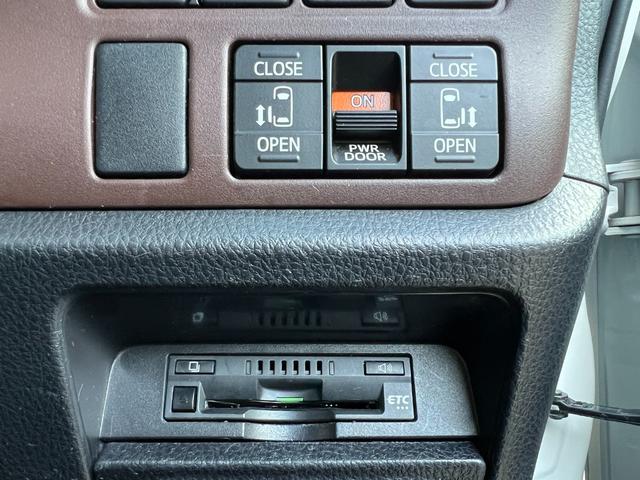 エスクァイア ハイブリッドＧｉ　★ワンオーナー★純正ナビ、ＴＶ、Ｂモニター★両側パワースライドドア★クルーズコントロール★シートヒーター★フリップダウンモニター★オートマチックハイビーム★ＥＴＣ（29枚目）