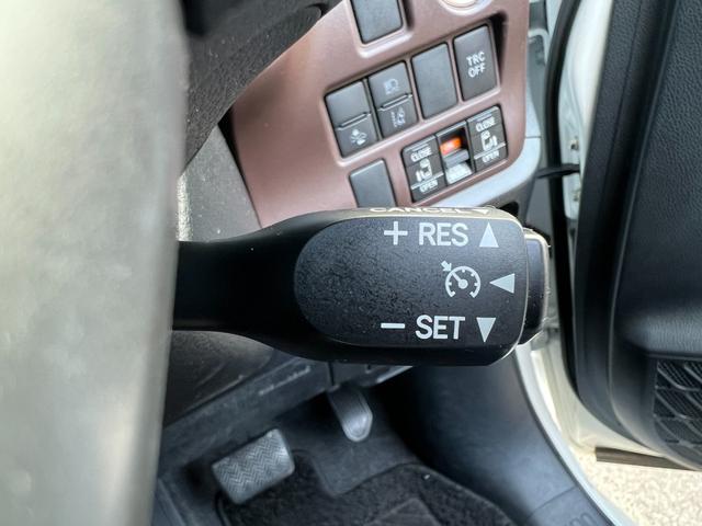 エスクァイア ハイブリッドＧｉ　★ワンオーナー★純正ナビ、ＴＶ、Ｂモニター★両側パワースライドドア★クルーズコントロール★シートヒーター★フリップダウンモニター★オートマチックハイビーム★ＥＴＣ（34枚目）