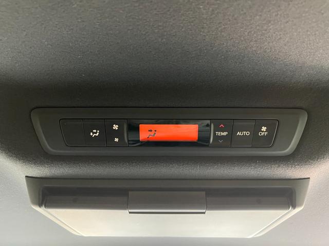 エスクァイア ハイブリッドＧｉ　★ワンオーナー★純正ナビ、ＴＶ、Ｂモニター★両側パワースライドドア★クルーズコントロール★シートヒーター★フリップダウンモニター★オートマチックハイビーム★ＥＴＣ（35枚目）