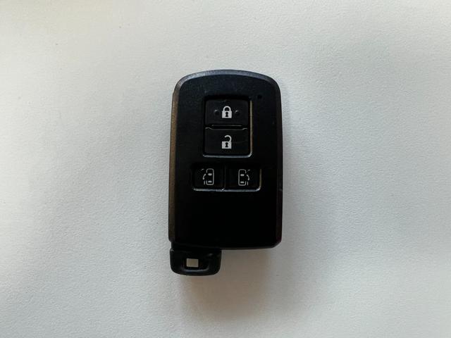 エスクァイア ハイブリッドＧｉ　★ワンオーナー★純正ナビ、ＴＶ、Ｂモニター★両側パワースライドドア★クルーズコントロール★シートヒーター★フリップダウンモニター★オートマチックハイビーム★ＥＴＣ（46枚目）