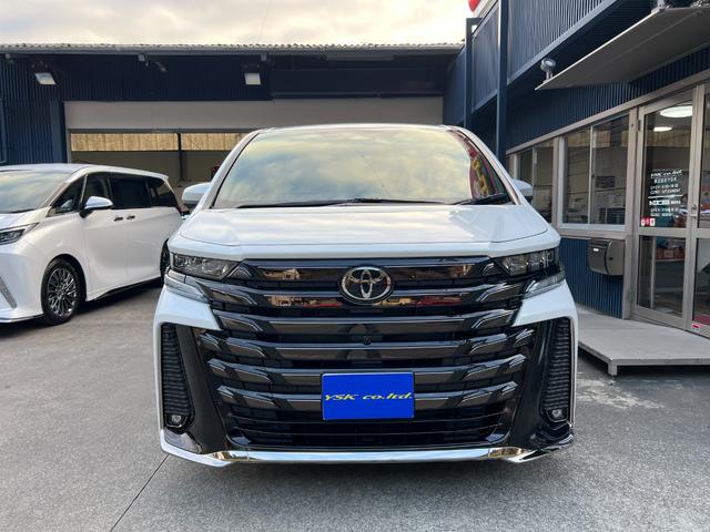 ヴェルファイアハイブリッド Z プレミア ★ワンオーナー★左右独立ツインムーンルーフ★リアエンターテインメントシステム★14インチディスプレイオーディオ★カラーヘッドアップディスプレイユニバーサルステップ★シートヒーター&ベンチレーション(3枚目)