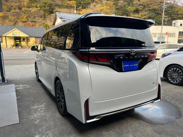 ヴェルファイアハイブリッド Z プレミア ★ワンオーナー★左右独立ツインムーンルーフ★リアエンターテインメントシステム★14インチディスプレイオーディオ★カラーヘッドアップディスプレイユニバーサルステップ★シートヒーター&ベンチレーション(6枚目)