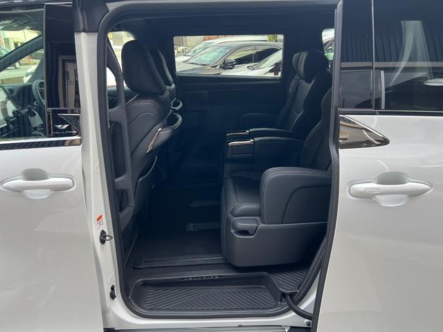 ヴェルファイアハイブリッド Z プレミア ★ワンオーナー★左右独立ツインムーンルーフ★リアエンターテインメントシステム★14インチディスプレイオーディオ★カラーヘッドアップディスプレイユニバーサルステップ★シートヒーター&ベンチレーション(18枚目)