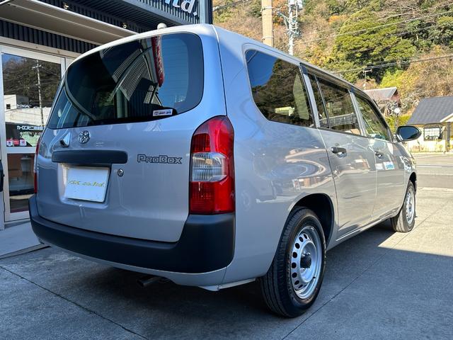 プロボックス Ｇ　★登録済み未使用車★キーレスキー★電動格納ミラー★ヘッドライトレベライザー★プリクラッシュセーフティ★レーンディパーチャートアラート★ＶＳＣ★純正フロアマット★サイドバイザー（6枚目）