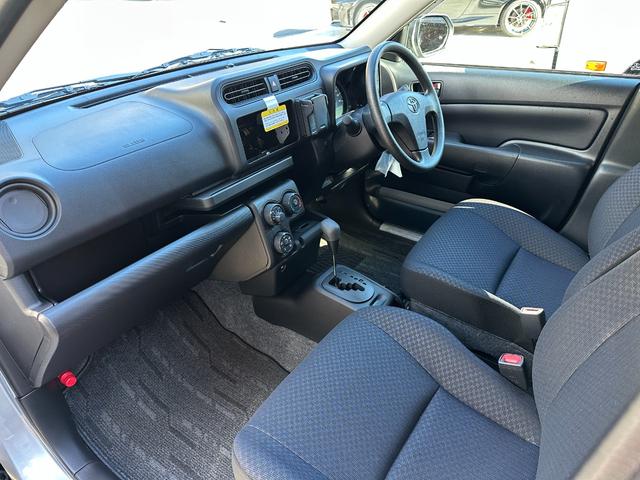 プロボックス Ｇ　★登録済み未使用車★キーレスキー★電動格納ミラー★ヘッドライトレベライザー★プリクラッシュセーフティ★レーンディパーチャートアラート★ＶＳＣ★純正フロアマット★サイドバイザー（17枚目）