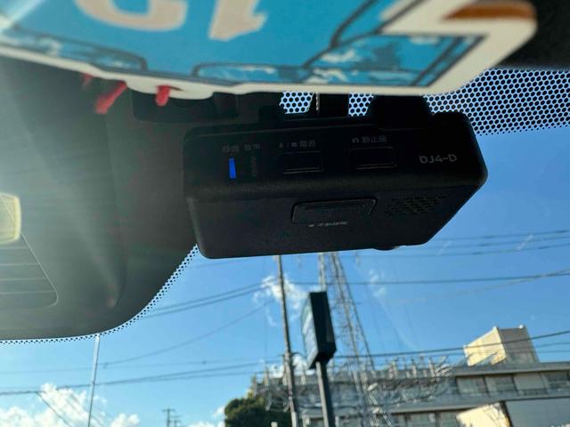 デイズ Ｘ　ドライブレコーダー　バックカメラ　ナビ　ＴＶ　クリアランスソナー　衝突被害軽減システム　オートライト　スマートキー　アイドリングストップ　電動格納ミラー　ベンチシート　ＣＶＴ　盗難防止システム　ＡＢＳ（12枚目）